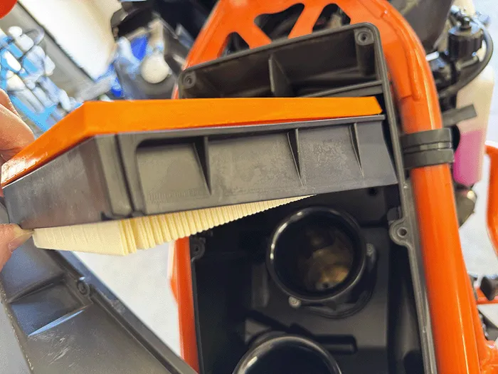KTM 1290 Adventure new air filter installed in air box