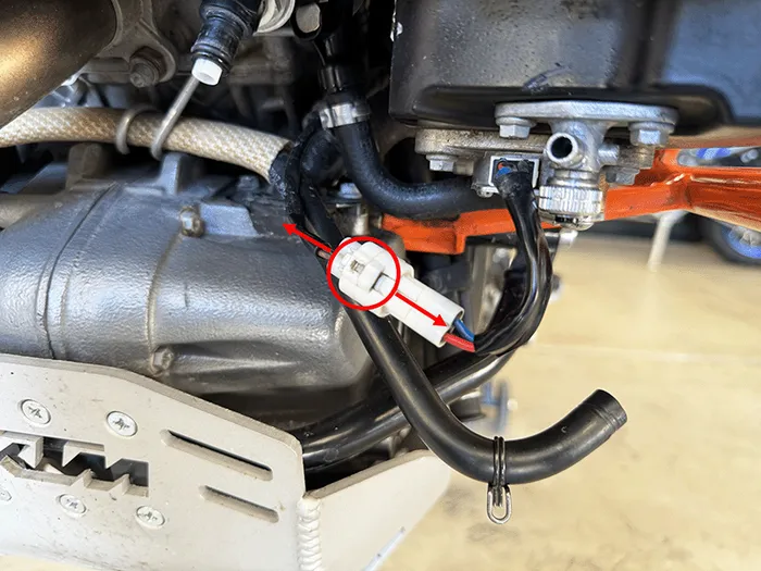 KTM 1290 Adventure fuel pump electrical connection