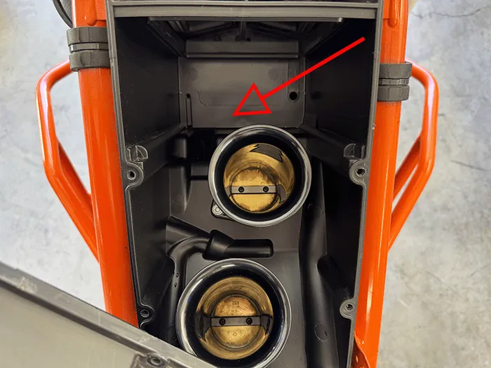 KTM 1290 Adventure inside air box
