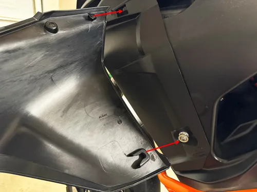 ktm 1290 adventure side panel tabs underneath