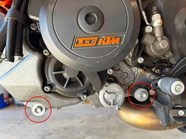 KTM 1290 Adventure Drain Plugs